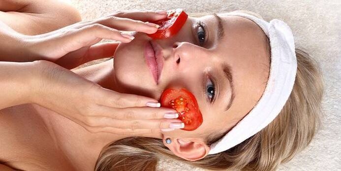 Tomatoes rejuvenate the skin